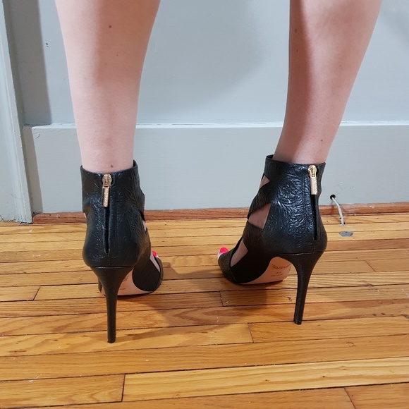 Rachel Roy cutout heels - Picture 3 of 6
